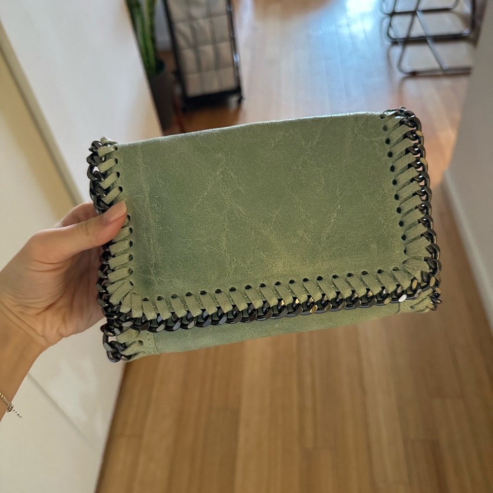 Stylish Green Chain-Trimmed Women's Bag